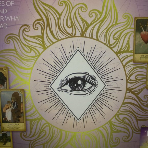 Secrets of Tarot 32 Page Book and 78 Card Tarot Deck - Picture 2 of 9